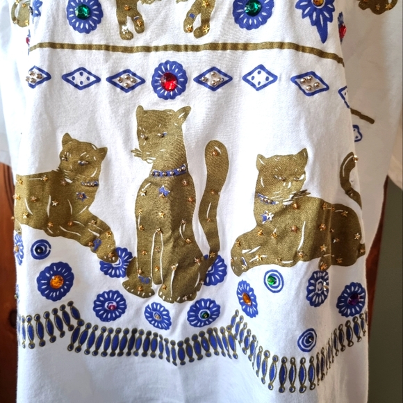 🌟3/$40 Sale!Mix & Match🌟Lisa's Original Inc. Cat T-Shirt with Bling - Picture 8 of 9